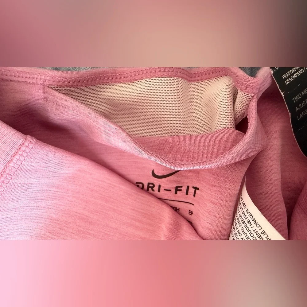 Nike Women's Soft Pink Leggings